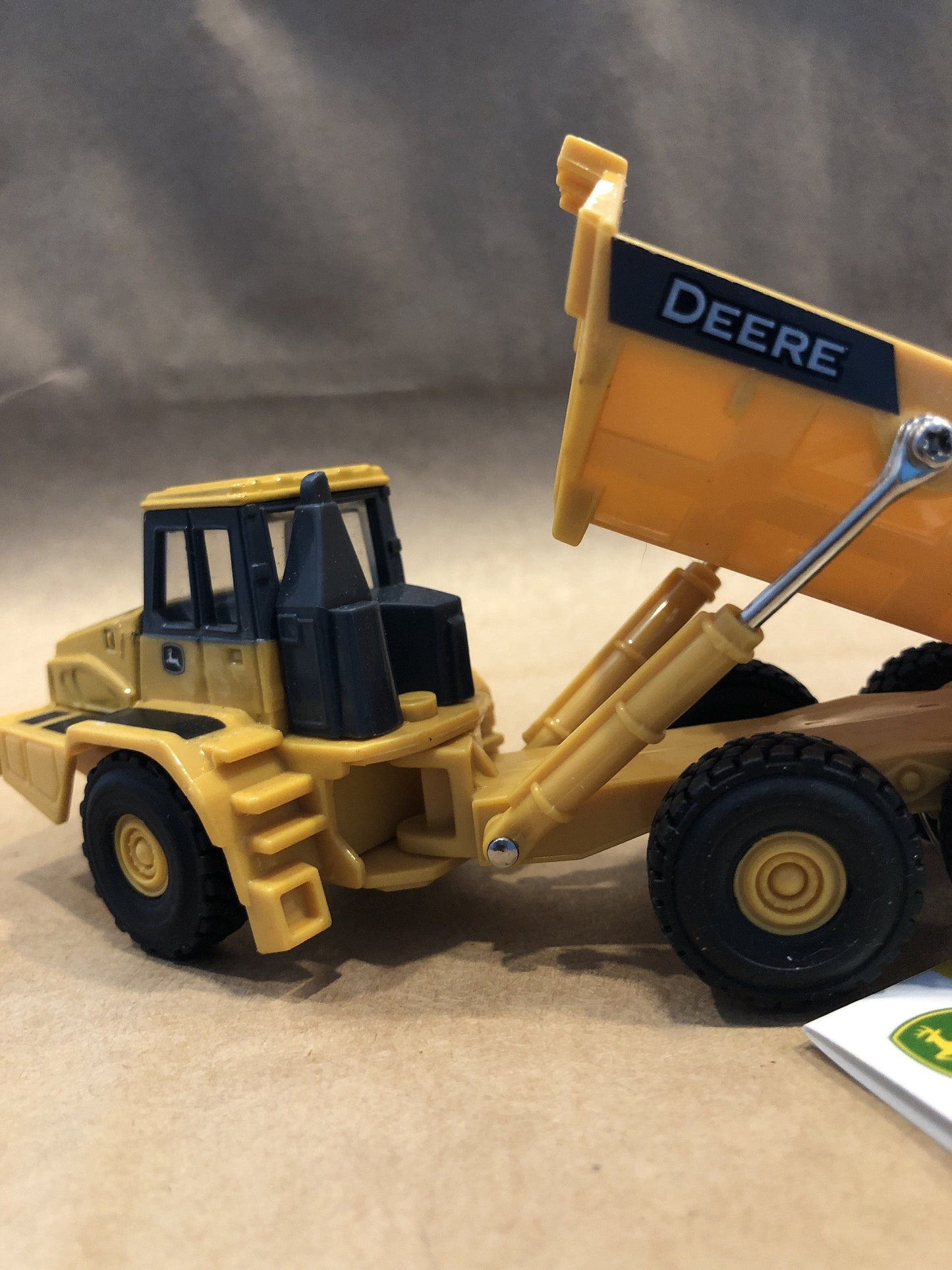 John Deere articulated Dump Truck KB Depot Express
