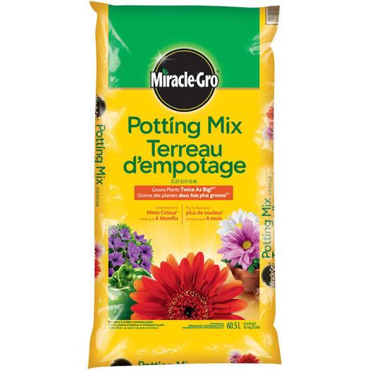 Miracle Gro Potting Mix 28.3L Lawn and Garden Miracle Gro 
